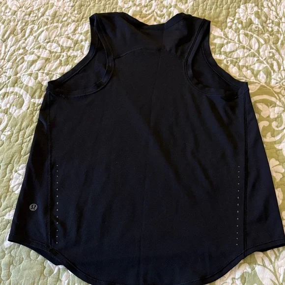 Lululemon Set of Three Sleeveless Tops - Black, White, and Pink Size XS - Picture 3 of 13